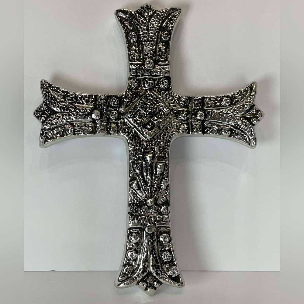 Silver ceramic wall cross